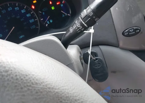 2010 Toyota Sienna Le from USA, damaged, VIN 5TDJK4CC9AS030866